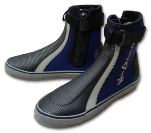 Optiparts Win Design Yelken ayakkabs.

	
		Ayaa tam oturan ve saran dayankl neopren ve kauçuk yap.
	
		Velcrolu üst balama
	
		nce kesimli, kaymaz özellikte kauçuk taban.