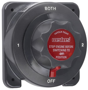 Akü şalteri. Sürekli 175A. Maksimum 300A
12/24V, 135 mmx135 mmx 75 mm Akü şalteri. Sürekli 175A. Maksimum 300A
12/24V, 135 mmx135 mmx 75 mm
