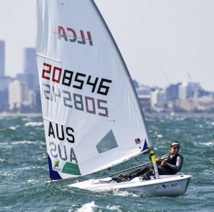 Ilca Laser Radial

	
		
			
				AIRLIK
			
				EBATLAR
			
				YELKEN ALANI
		
		
			
				Gövde
				Tama kza
				Yol traileri
				Trailer arl
			
				59 kg
				22 kg
				45 kg
				145 kg
			
				Uzunluk
				Genilik
				Yaklak derinlik
				Direk komple
				Alt direk
				Bumba
				Çtalar 1 x 400 mm
			
				4,23 m
				1,42 m
				0,90 m
				5,86 m
				2,26 m
				2,74 m
				2x600 mm
			
				
				 
			
				5.8 m²