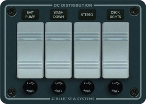 Blue Sea Systems Su geçirmez sigorta paneli. Flybridge ve açk kokpitler için dizayn edilmitir.

	
		Su geçirmez contura switch'ler
	
		3 mm alüminyum panel.
	
		ki kat poliüretan son kat boya.
	
		Switch´ler üzerinde konumlandrlm açk ikaz ledleri.
	
		Uygun standartlarda en/boy.
	
		Su geçirmez montaj contas.
	
		30 adet DC Etiket.
	
		Switch bana 12V/20A, 24V/15A.
	
		Toplam panel 45A.
	
		12/24V