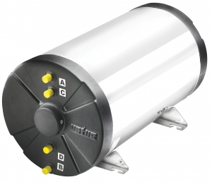 Vetus boiler motor devir-daim suyu iç ve d ceketler arasnda dolarken, içerideki tatl suyu stmas suretiyle çalabilir. Yüksek verimli izolasyonu ile s kayb 24 saatte yaklak 12°C´dir. Standart montaj braketi ile dik ya da yatay monte edilebilir.
	
	Teknik özellikler:
	Dahili Tank: AISI paslanmaz çelik.
	D yüzey: 37/2 çelik
	Rezistans: 230V/1500W
	zolasyon: 35 mm kalnlkta polyester köpük
	
	Balantlar:
	Devir daim:1/2"
	Tatl su:1/2" 
	Rezistans: 1 1/4"
	Su emniyet valfi: 6 bar