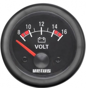 Vetus voltmetre. Ø 52mm. 10-16V voltaj gösterir. Kromaj ve siyah olmak üzere iki adet çerçeve standarttr. htiyaca göre çerçevelerden herhangi birini kullanabilirsiniz.