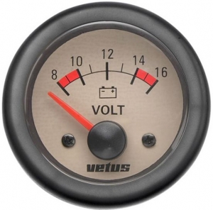 Vetus voltmetre. Ø 52mm. 10-16V voltaj gösterir. Kromaj ve siyah olmak üzere iki adet çerçeve standarttr. htiyaca göre çerçevelerden herhangi birini kullanabilirsiniz.