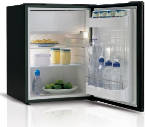 Vitrifrigo buzdolab. C60i 

	
		60 litre iç hacim
	
		15,8 kg
	
		ç aydnlatma
	
		12V (2,8A)/24V (1,4A)
	
		Secop® kompresör
	
		24 saatte ortalama tüketim 0,32kW
