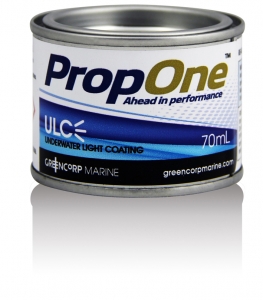 PropOne™ Sualt lambas kaplamas (Zehirlisi) - 70 ml
	 

	PropOne™ ULC, tek bileenli, tek kat uygulamal cam ve poliamid sualt lambas yüzeylerine uygulanmak için tasarlam optik olarak effaf bir zehirli boya türüdür. Sualt lambalarnn pirinç, plastik veya kompozit d yüzey çerçevelerine de uygulanabilir.
	 

	ULC, su altndaki organizmalarn lambann merceine kuvvetle yapmasn önleyen, deniz dostu ve düük yüzey enerjisine sahip bir kaplama türüdür. Gerektiinde yumuak bir sünger ile veya eldiven yardmyla yüzey kolayca silinebilir.
	 

	Dier tüm zehirli boyalarda olduu gibi tekne yol yapmadnda, kapland yüzeyde yavaça organizma oluumu gözlenecektir. Kirli organizmalarn yüzeyden uzaklatrlmas tamamen mekanik bir etkidir.
	 

	ULC çevreyi kimyasal olarak zehirleyerek deniz canllarnn büyümesini engellemez.