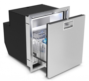12/24V DC. Çekmeceli Model. Paslanmaz çelik kap ve çerçeveli. Kompresör ünitesi dolabn 1,5 metre uzana kadar konabilir.

	 

	• 62 litre toplam hacim 

	• 4.5 litre dondurucu hacmi 

	• 27 kg

	• ç aydnlatma 

	• 12/24V DC – 40W

	• Secop® kompresör 