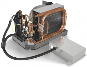 Vitrifrigo Marine Klima. Paket tip. 7000 BTU.

	Kompresör, deniz suyu kondansesi, evaporator ve fan tek bir kompakt ünitede birletirilmitir.Kontrol paneli dahildir.

	
		Bakr borulu heat exchanger.
	
		Farkl bir yere monte edilebilen elektrik kutusu
	
		Yönü deitirilebilir güçlü fan
	
		D kabuu bakr, iç kabuu nikel borulu, yüksek verimlilikte deniz suyu kondansesi
	
		Drenajl, paslanmaz çelik alt gövde


	Çalma Voltaj: AC 230V/50Hz/Tek Faz
	Nominal Soutma Kapasitesi (Btu/Saat): 7000
	Nominal Istma Kapasitesi (Btu/Saat): 7800
	Nominal güç tüketimi (soutma modunda) (kW): 0.6
	Nominal güç tüketimi (stma modunda) (kW): 0.7
	Nominal Amperaj (Soutma modunda) (A): 2.6
	Nominal Amperaj (Istma modunda) (A): 3
	Hava ak (m3/saat): 400
	Drenaj hortum Ø (mm): 18
	Hava kayna hortum Ø (mm): 102
	Elektrik kutusu ebad (mm): 206x188x64
	Arlk (kg): 23
	Genilik (mm): 454
	Yükseklik (mm): 300

	Derinlik (mm): 273
	Tavsiye edilen pompa kapasitesi (L/Saat): 600