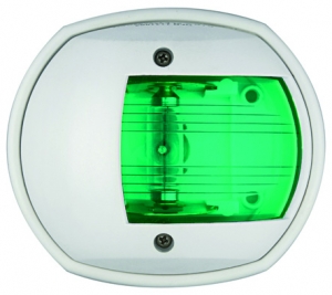 Maxi 20 seyir feneri. 20 metreye kadar tekneler için. 

Polikarbonat gövde ve pleksiglas lense sahiptir. 

12-24V/15W. IP56. RINA onayl.